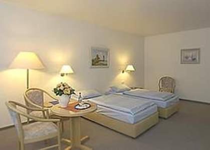 Stadthotel Ольденбург Экстерьер фото