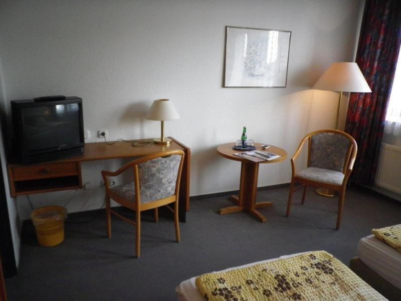 Stadthotel Ольденбург Экстерьер фото